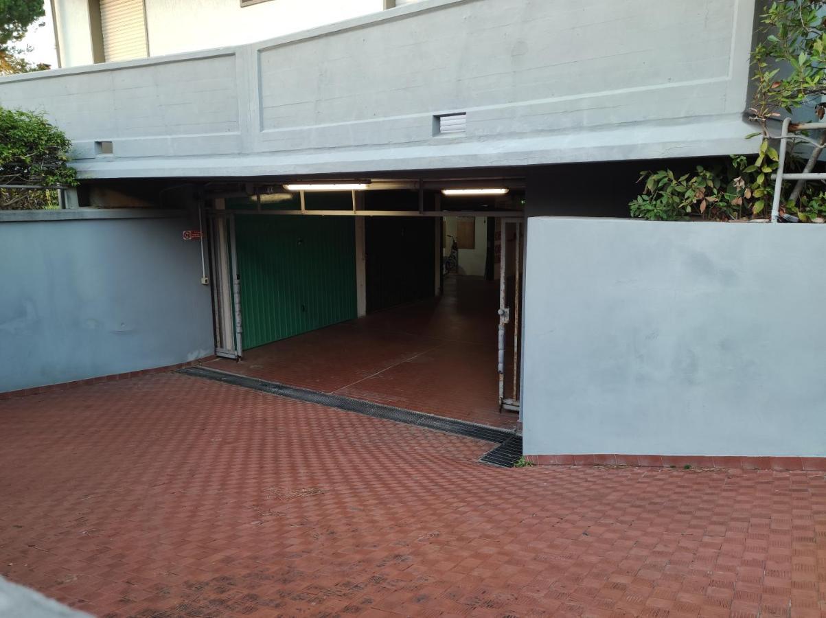 Beach House, 300 M Dal Mare, Marina Di Massa Exterior photo